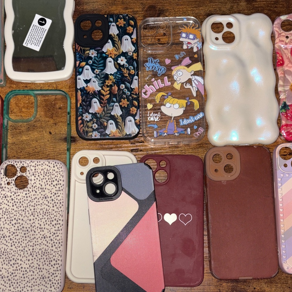 Stylish Multicolor Phone Case Set - Picture 3 of 4